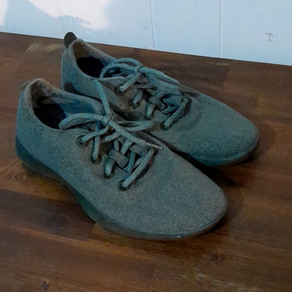 Allbirds Green Wool Runners Sneakers Size 9 - Picture 1 of 9